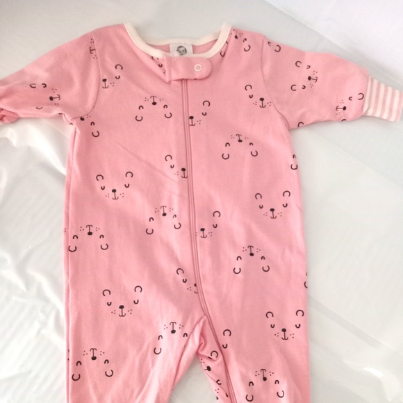 GERBER:  2 Newborn Baby Girl Organic Cotton Zipper Sleeper Pajamas - Picture 4 of 5